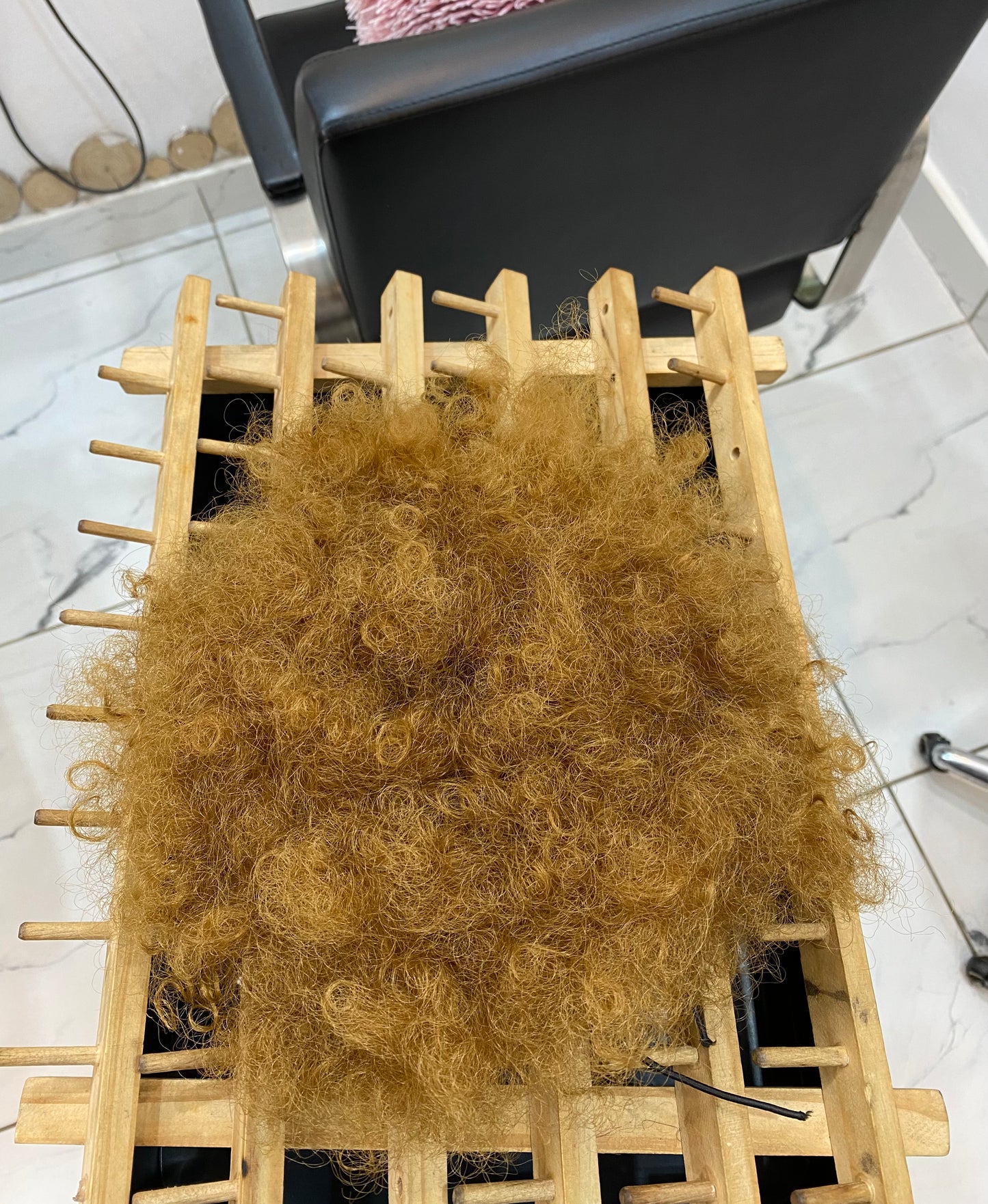 POSTICHE AFRO (Vente en détail)